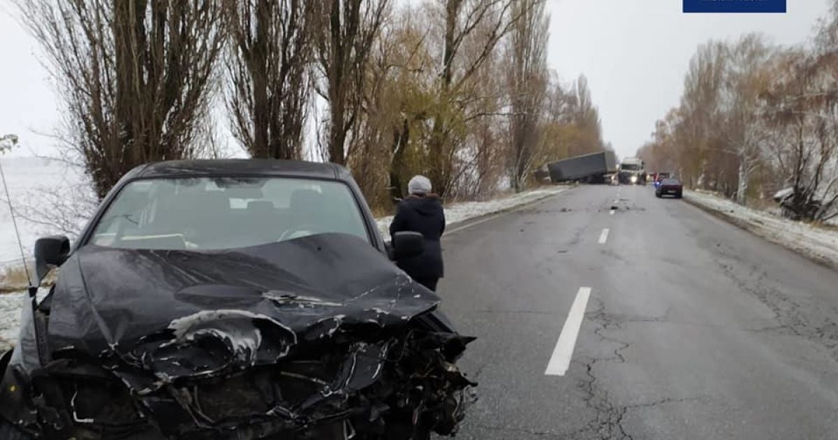 Семь человек пострадали в двух ДТП, произошедших недалеко от Борисполя — двое в реанимации