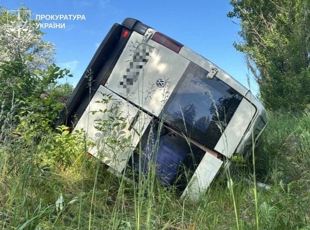 На Харківщині перекинувся мікроавтобус із дітьми / © Харківська обласна прокуратура