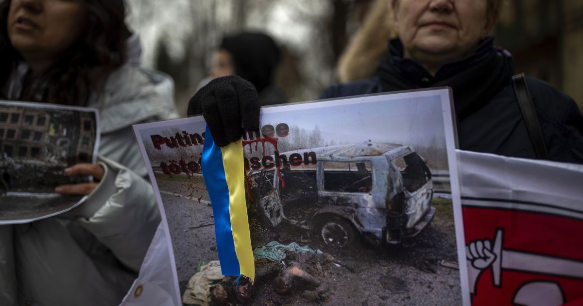 Матеріали для Гааги: рф катує та вбиває цивільних