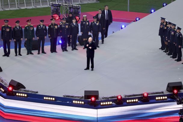 Володимир Путін виступає в “Лужниках” / Associated Press / ©