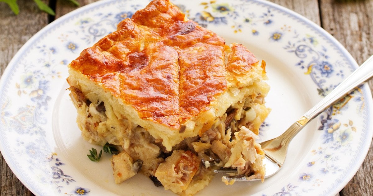 Пиріг жульєн із куркою та грибами