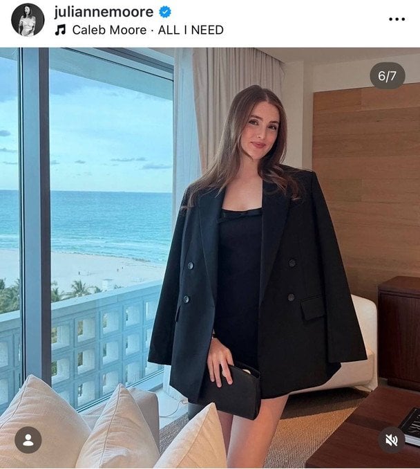 Донька Джуліанни Мур