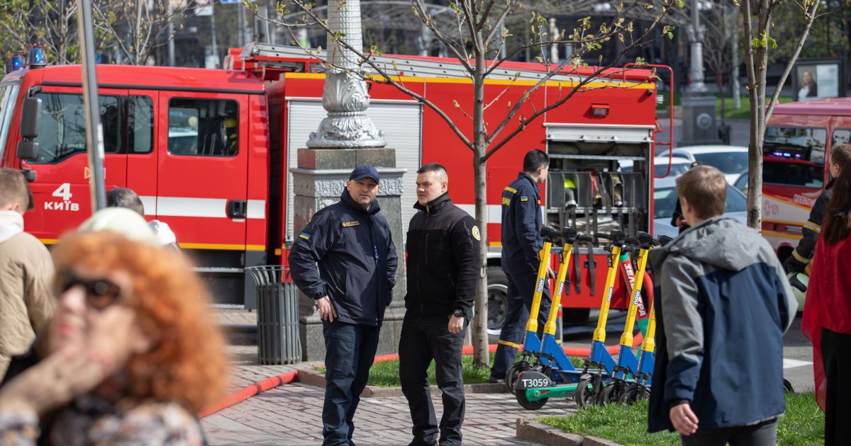 Ліквідація пожежі у приміщенні корпусу університету імені Карпенка-Карого на Хрещатику