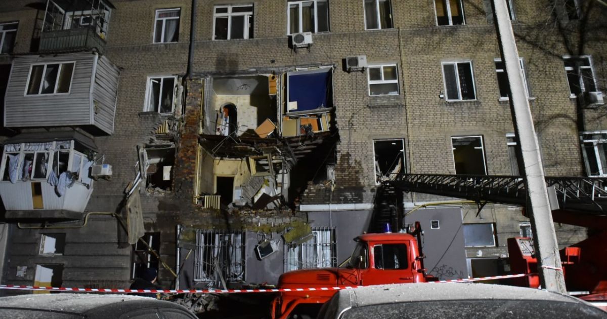 На месте взрыва газа в Запорожье ищут пострадавших и разбирают разрушенные конструкции (фото)
