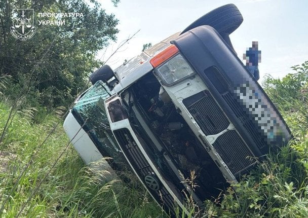 На Харківщині перекинувся мікроавтобус із дітьми / © Харківська обласна прокуратура