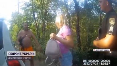 Пьяный полковник СБУ угрожал полиции автоматом и надавал пинков своей жене