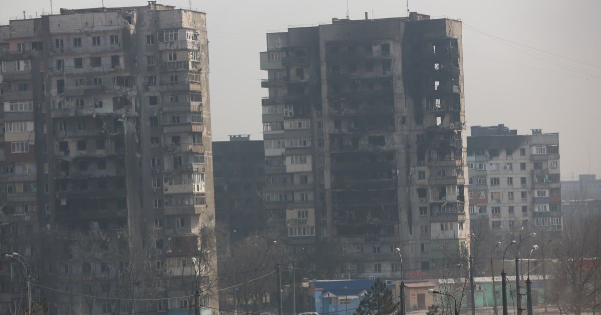 Мариуполь остается закрытым для въезда и очень опасным для выезда на собственных автомобилях — советник мэра