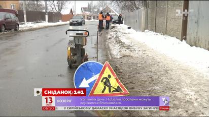 Почему на украинских дорогах вместе со снегом исчезает асфальт