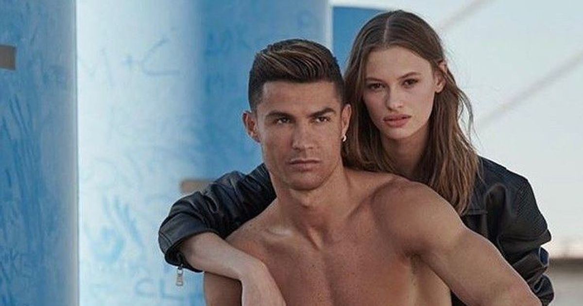 Роналду снялся в откровенной фотосессии с украинской моделью