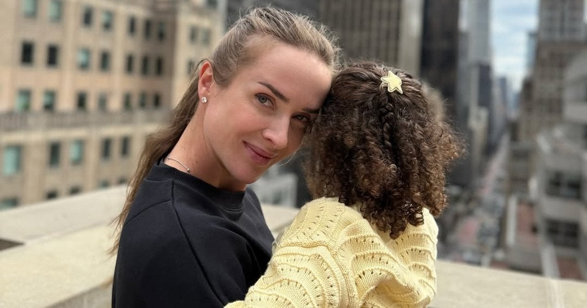 Еліна Світоліна з донькою