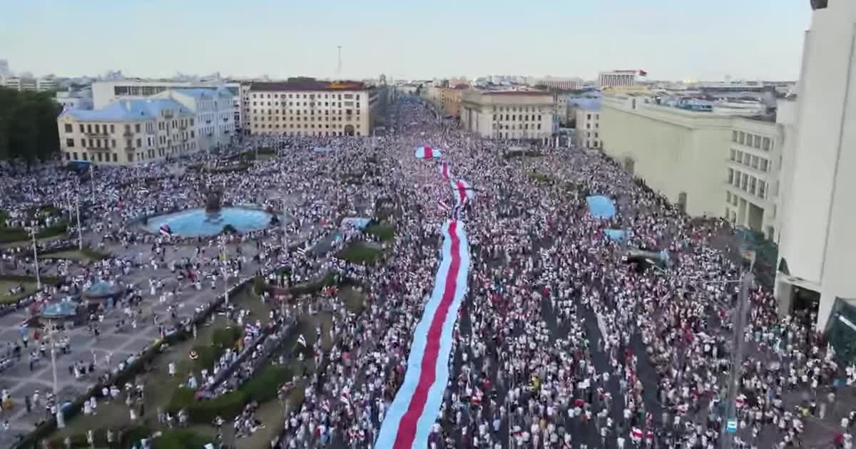 У Мінську наймасштабніший в історії Білорусі марш "За свободу" показали з висоти пташиного польоту