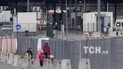 За добу з України виїхало 116 тисяч осіб: яка ситуація на кордонах і на яких пунктах пропуску немає черг