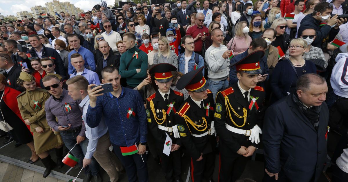 У Білорусі попри коронавірус пройшов парад до Дня перемоги_9 / © Associated Press