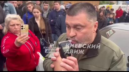 Пьяный депутат в Броварах влетел в толпу