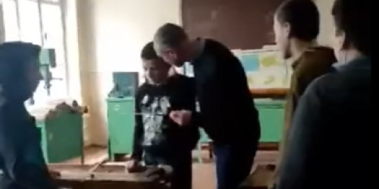 Педагога підтримали колеги та батьки: директор школи з Вінниччини, якого звинуватили в приниженні учня, звільнився