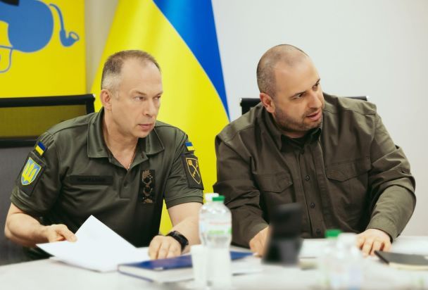 Головком ЗСУ Олександр Сирський і міністр оборони Рустем Умєров / © Головнокомандувач ЗС України / Facebook