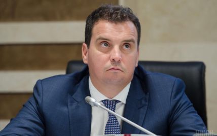 Абромавичус "принудительно" вернулся на работу