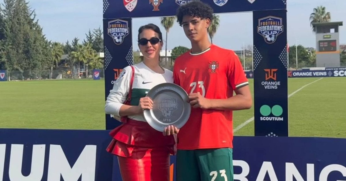 Джорджина Родрігес із Кріштіану Роналду-молодшим