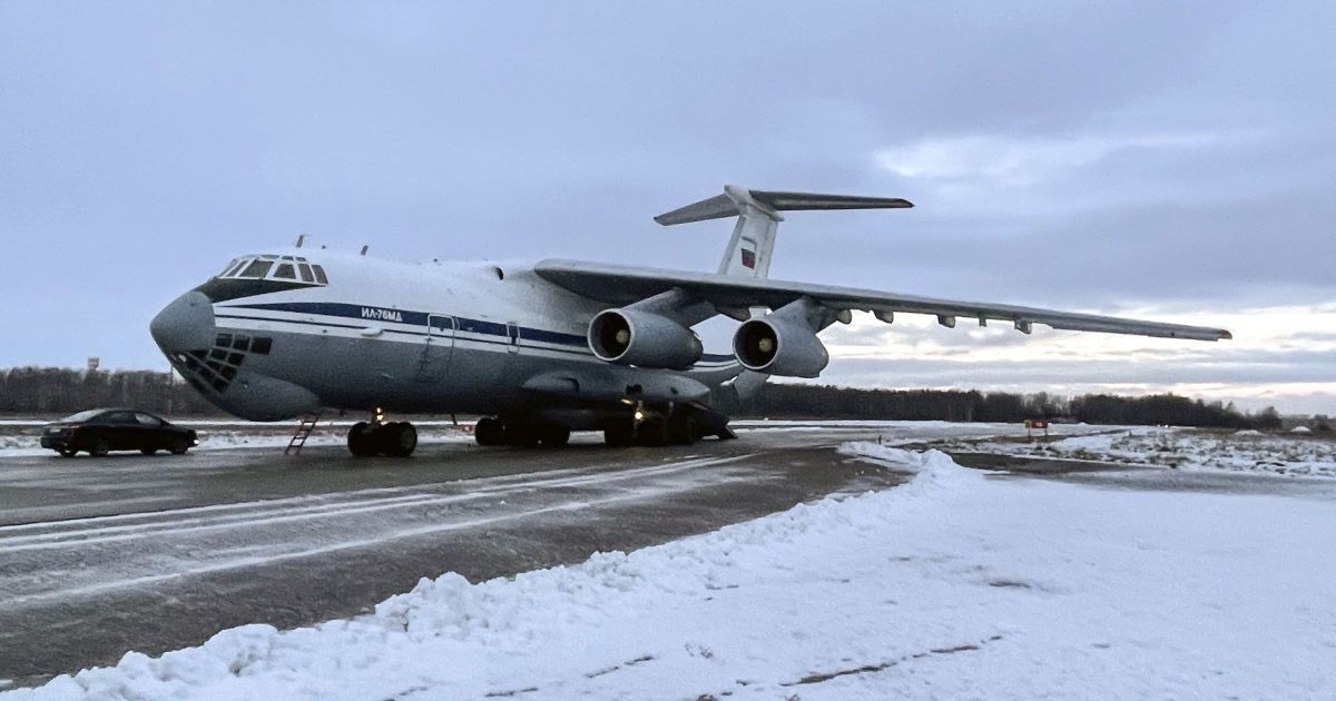 Россия заявила, что последние "миротворцы" ОДКБ вылетели из Казахстана