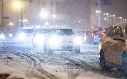У Києві очікуються снігопади: в усіх районах працюють пункти обігріву