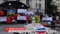 Активисты под российским посольством призывали бойкотировать Чемпионат мира по футболу