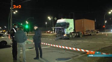 В столице в фуру врезались двое пьяных водителей