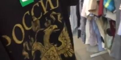 "Яка війна": в Мережі обговорюють відео з магазину в Миколаєві, де продавали футболку з написом "Росія"