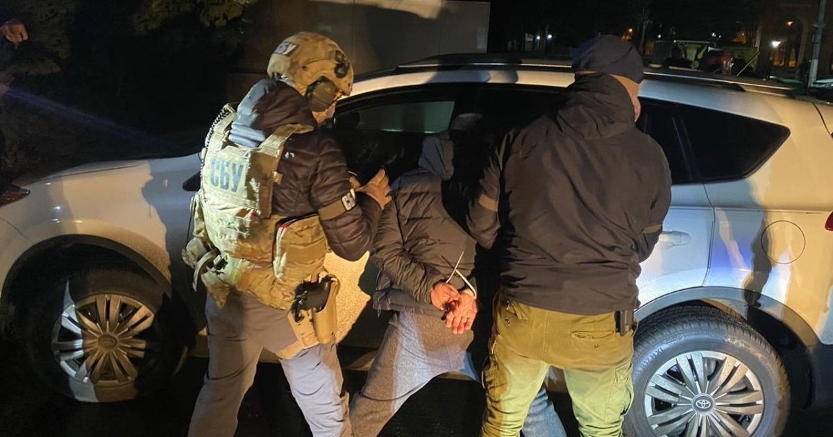 Коррупция на таможне: чиновник киевской службы погорел на взятке