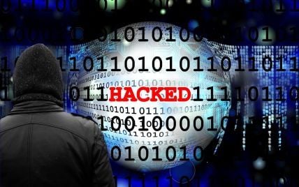 Избирательный сайт Зеленского повалили хакеры через минуту после его открытия