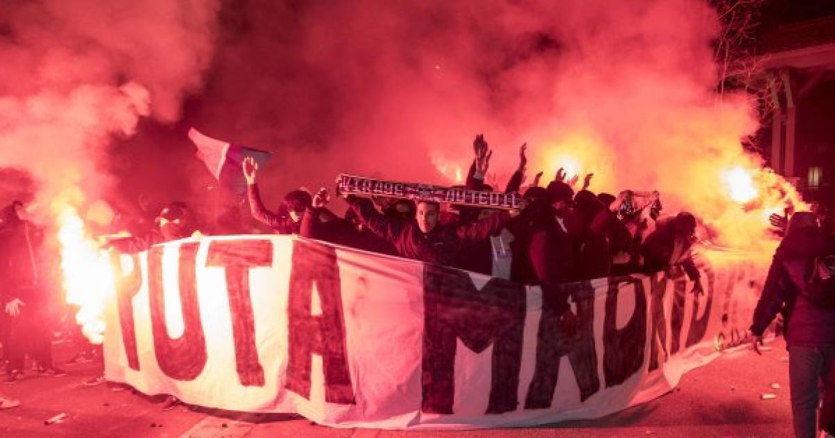 Фанати ПСЖ влаштували безсонну ніч футболістам "Реала" напередодні Ліги чемпіонів