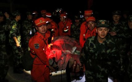 Почти 1,7 тысяч повторных подземных толчков зафиксированы в Китае после землетрясения