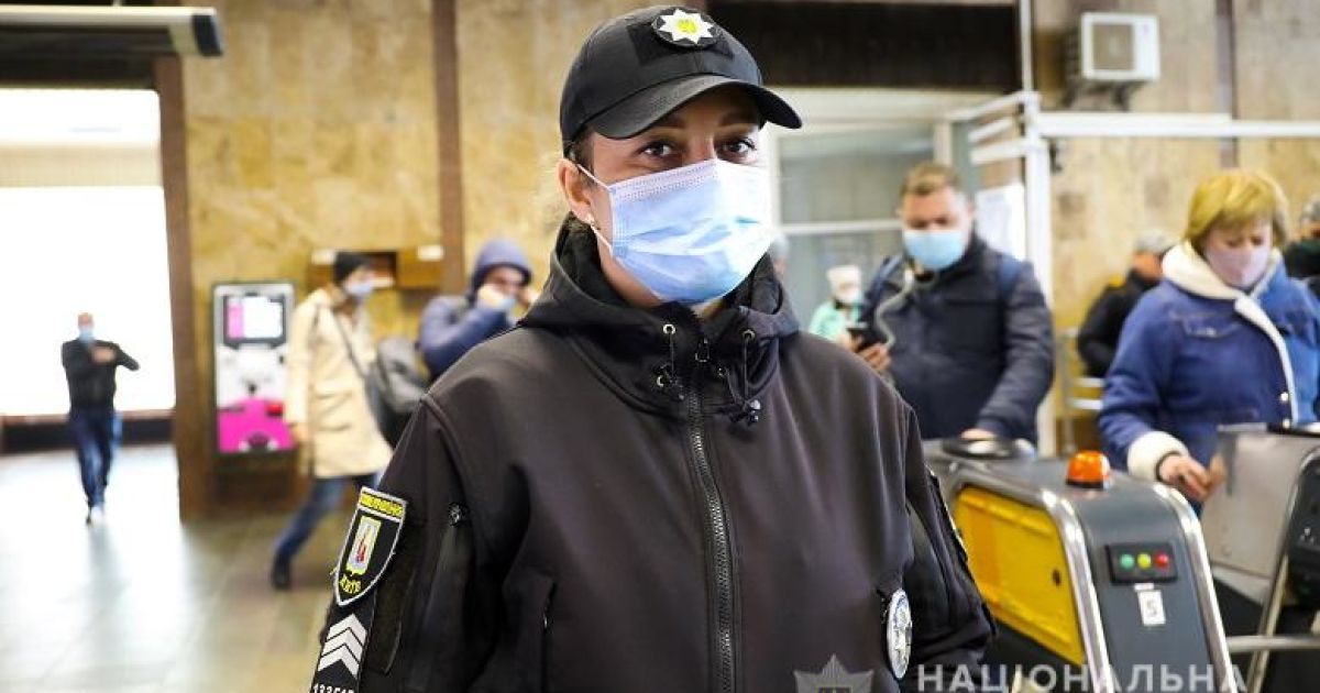 "За лічені хвилини міг померти": у київському метро врятували чоловіка, в якого зупинилося серце