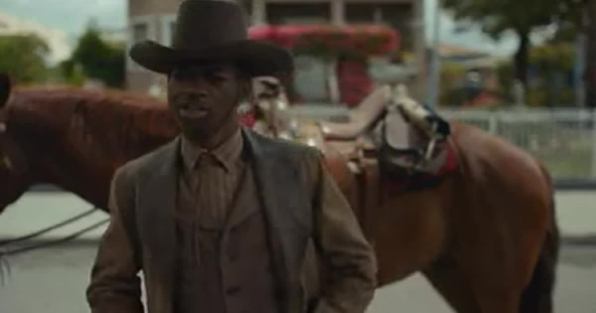 В США трижды украли знак Оld Town Road с улицы из-за суперпопулярного трека Lil Nas X