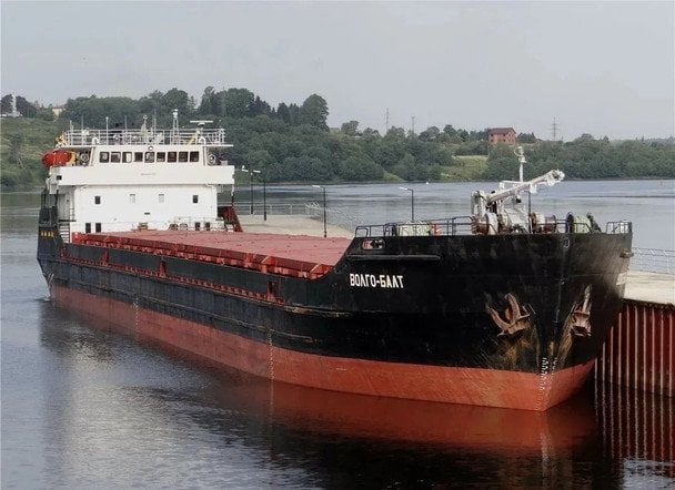 В Азовському морі затонуло судно з росіянами: є загиблий та зниклі безвісти