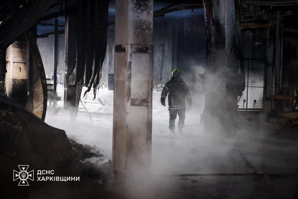 Россия ударила по гражданскому объекту на Харьковщине / © ГСЧС Украины