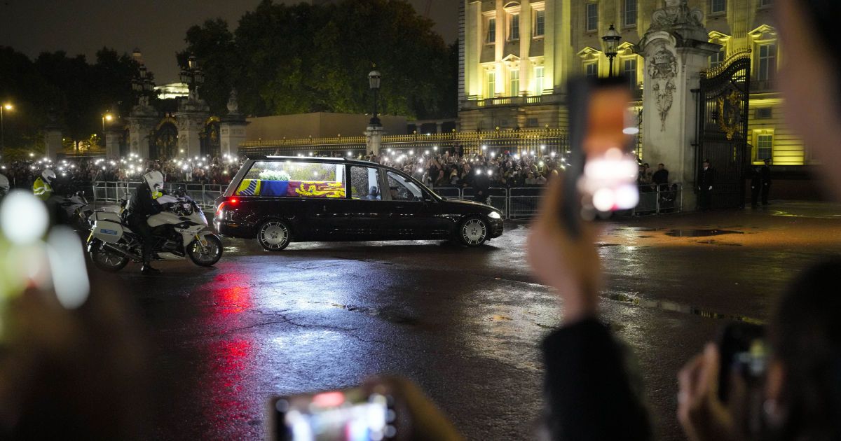 труна королеви Єлизавети_3 / © Associated Press