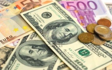 Доллар и евро подорожали на треть гривны – курсы валют НБУ на 20 октября