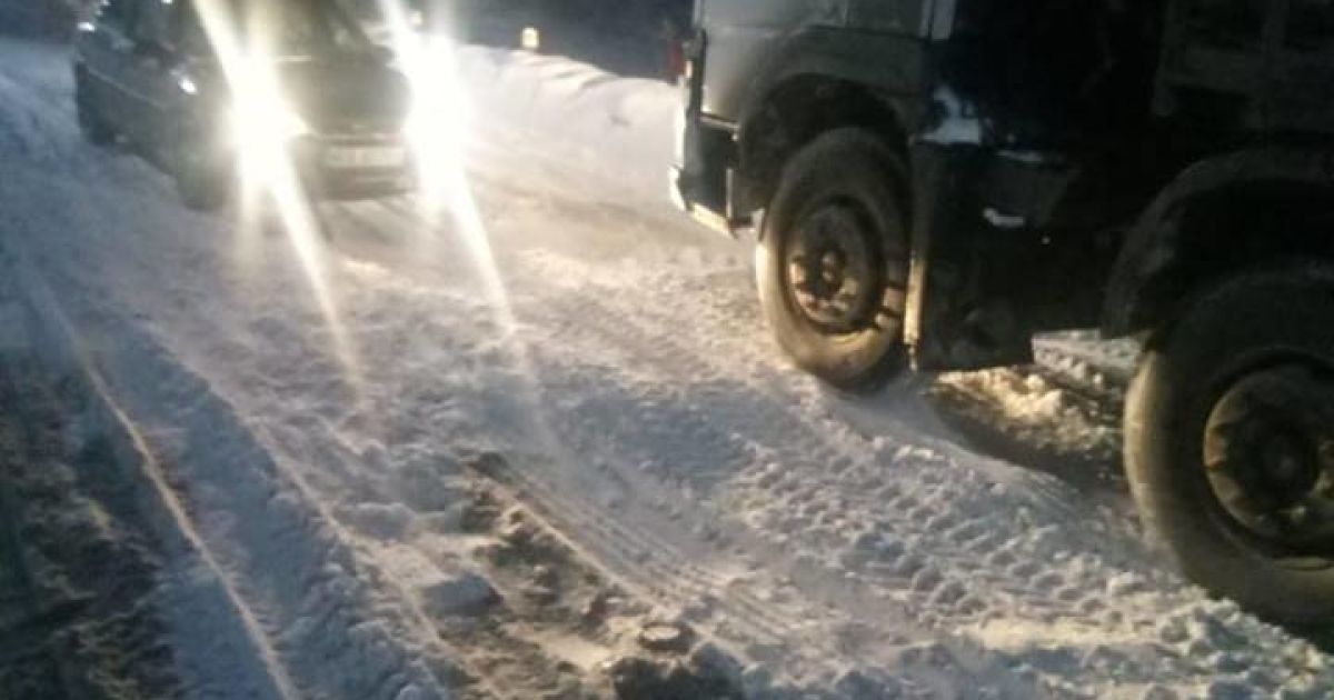 Побиття журналістів на Видубичах_1 / © Facebook/Роман Бочкала