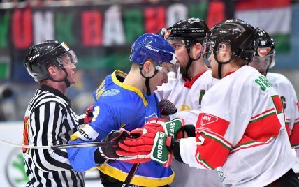 Украина стартовала с поражения на домашнем чемпионате мира по хоккею
