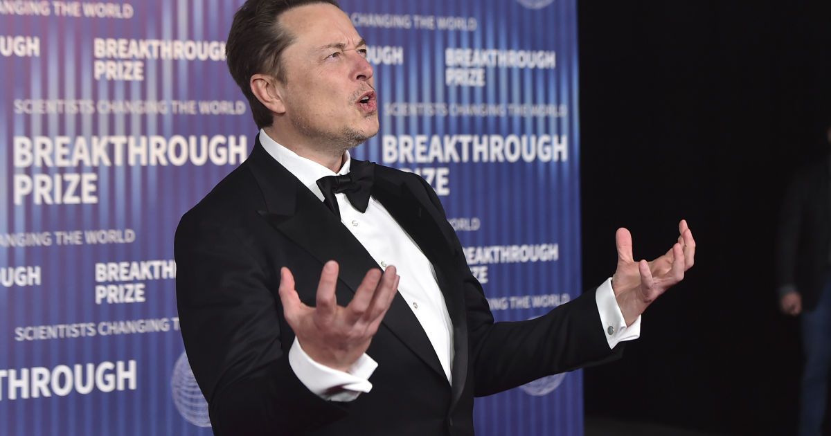 Илон Маск раскритиковало правительство Британии