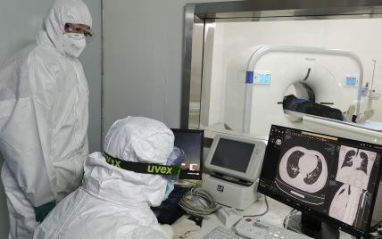 "Ухань - лише перша зупинка": китайські вчені закликають ВООЗ досліджувати походження коронавірусу в інших країнах
