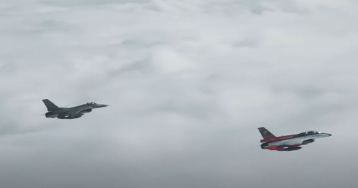 Повітряний двобій відбувся у Каліфорнії під час навчань над військово-повітряною