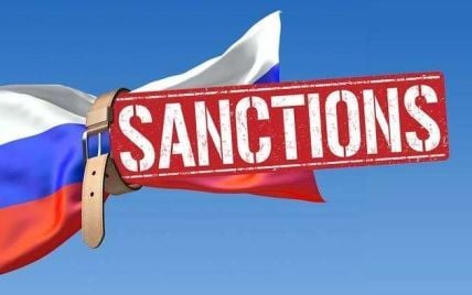 Санкции против 51 физического и 220 юридических лиц: Зеленский ввел в действие решение СНБО