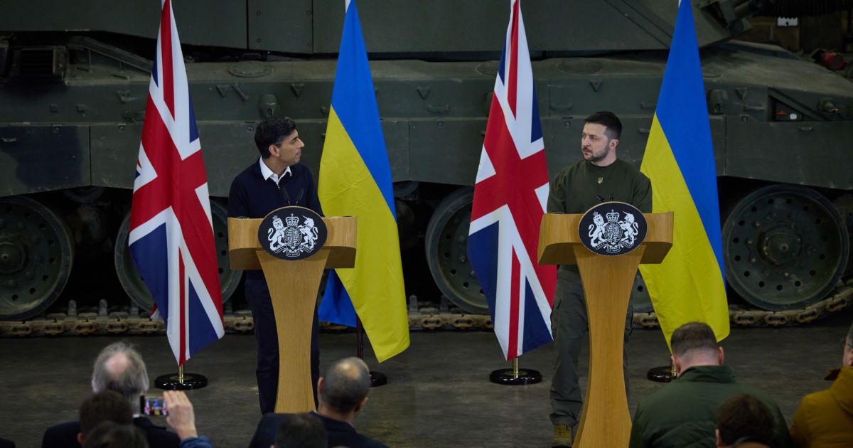 Сунак пообіцяв посилити ППО України та заявив про обговорення щодо далекобійних ракет