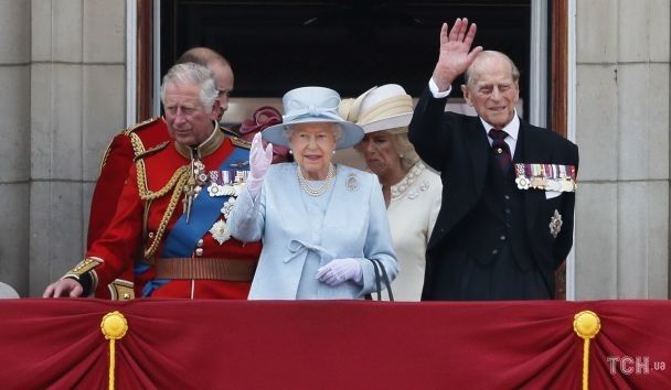 Принц Чарльз, королева Елизавета II и принц Филипп / © Associated Press