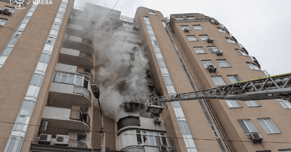 Спасатели уже работают на месте происшествия