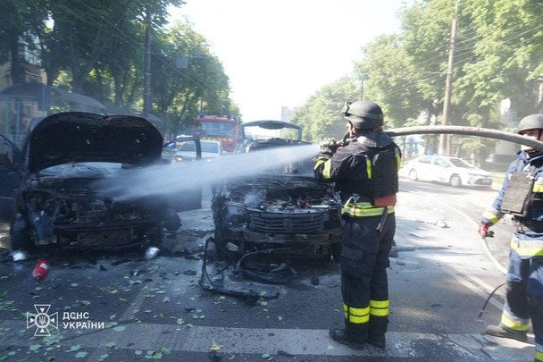 Зеленский отреагировал на зверский удар по Сумам: "Это все, что нужно знать о желании РФ закончить войну"