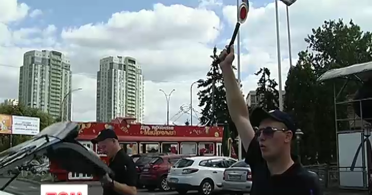 "Леденцами" регулировать движение легче, чем руками