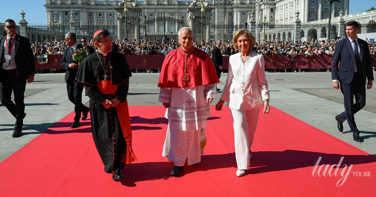 Папа Лев XIV и королева София