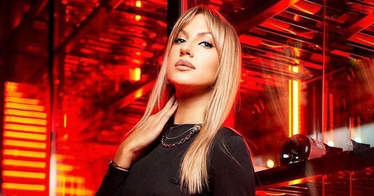 Леся Никитюк в мини-платье с блестящей бахромой подчеркнула стройные ножки